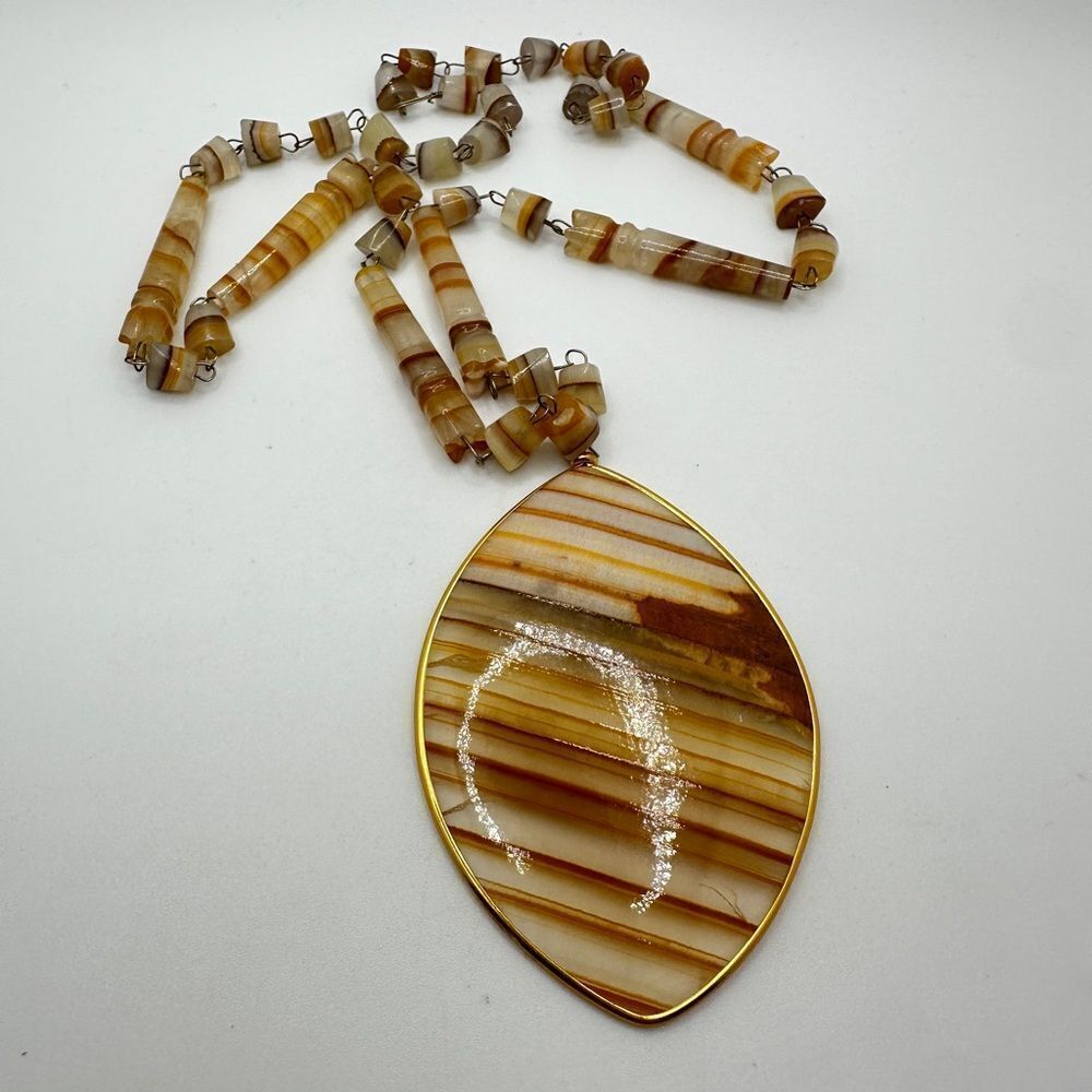 26” Vintage Mexican Onyx stone necklace with brass‎ tone hardware!